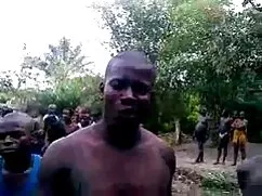 Béo, xoa clip sex les bóp bạn gái chân