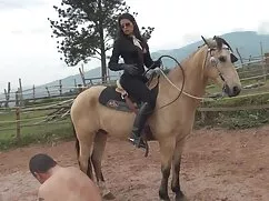 Cuộc phiêu lưu sex les hay của một Mẫu.